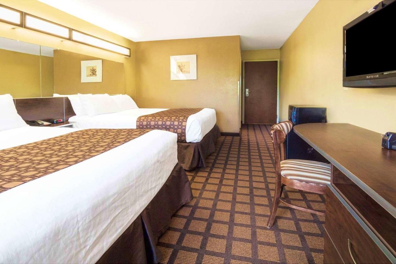 Microtel Inn & Suites By Wyndham Μαίηκον Εξωτερικό φωτογραφία